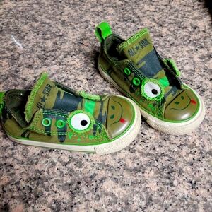 Baby/toddler Converse dinosaurs